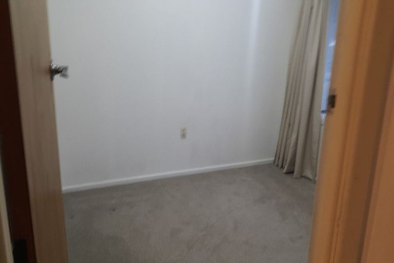 Photo of property in 4/65-67 East Coast Road, Castor Bay, Auckland, 0620