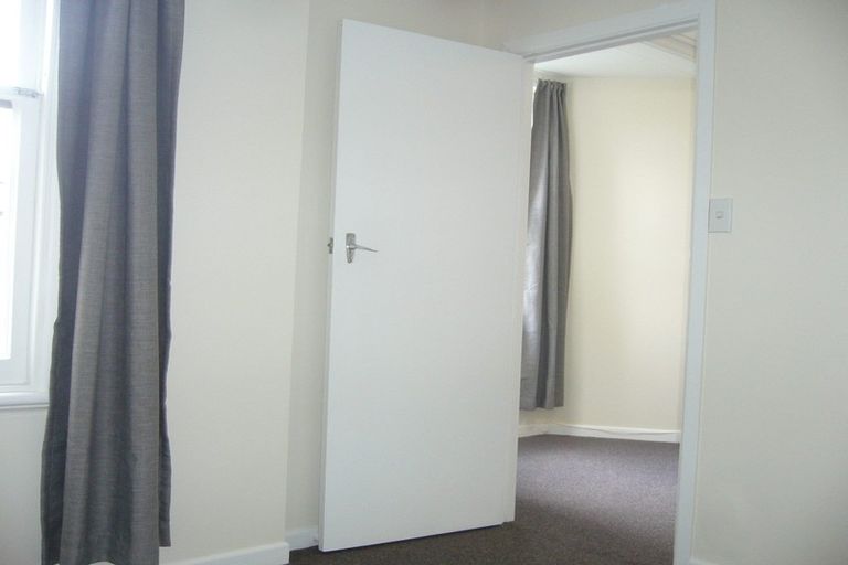 Photo of property in 26 Macdonald Crescent, Te Aro, Wellington, 6011