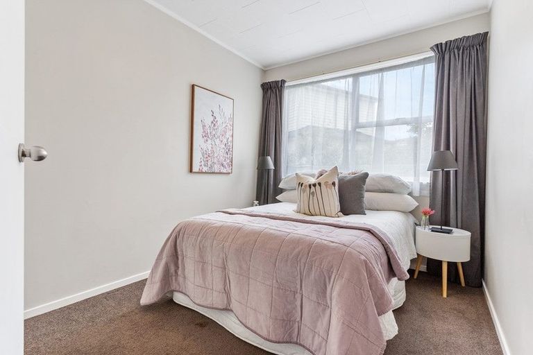 Photo of property in 1/7 Studfall Street, Pakuranga Heights, Auckland, 2010