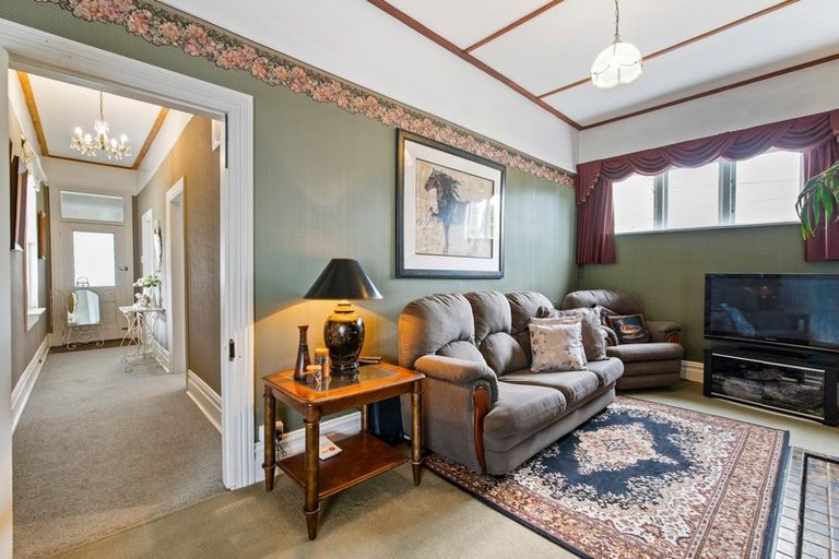 Photo of property in 165 Cambridge Street, Levin, 5510