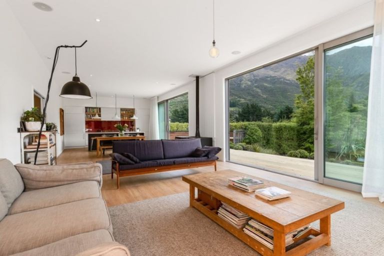 Photo of property in 53 Mathias Terrace, Arthurs Point, Queenstown, 9371