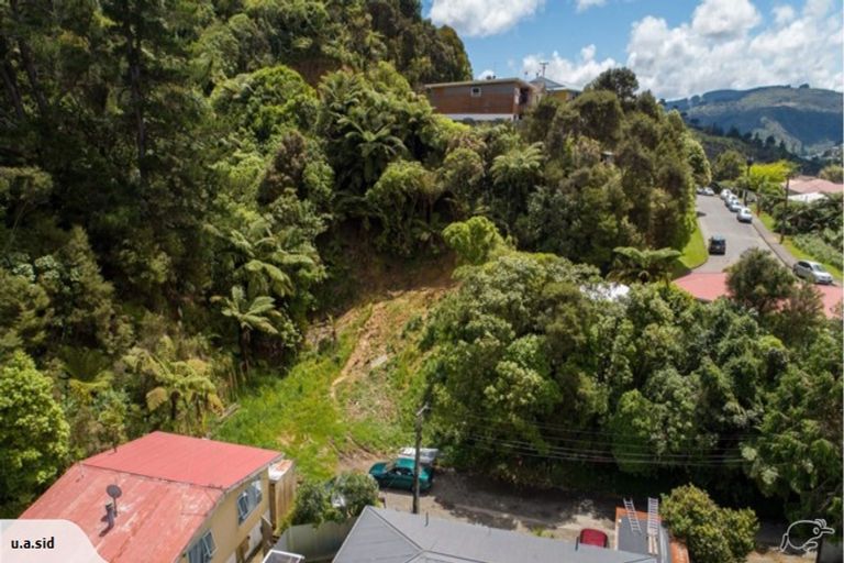 Photo of property in 11 Gribble Grove, Stokes Valley, Lower Hutt, 5019