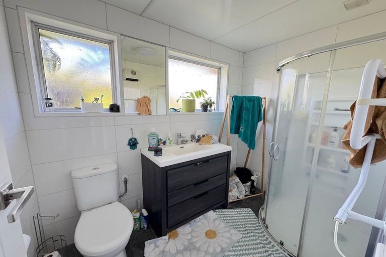 Photo of property in 2/129 Marriotts Road, New Brighton, Christchurch, 8083