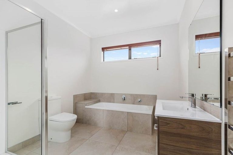 Photo of property in 24 Ara Kakara Avenue, Huapai, Kumeu, 0810