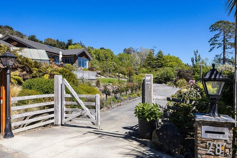 Photo of property in 28 Barling Street, Macandrew Bay, Dunedin, 9014
