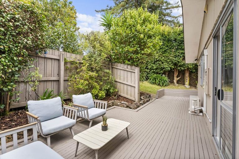 Photo of property in 10 Kawaka Street, Titirangi, Auckland, 0604
