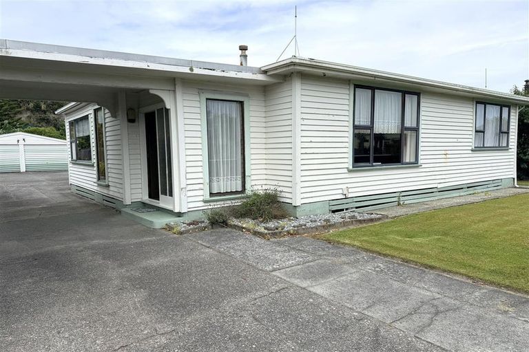Photo of property in 218 Sewell Street, Hokitika, 7810