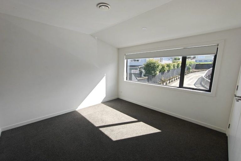 Photo of property in 22d Dallinghoe Crescent, Milford, Auckland, 0620