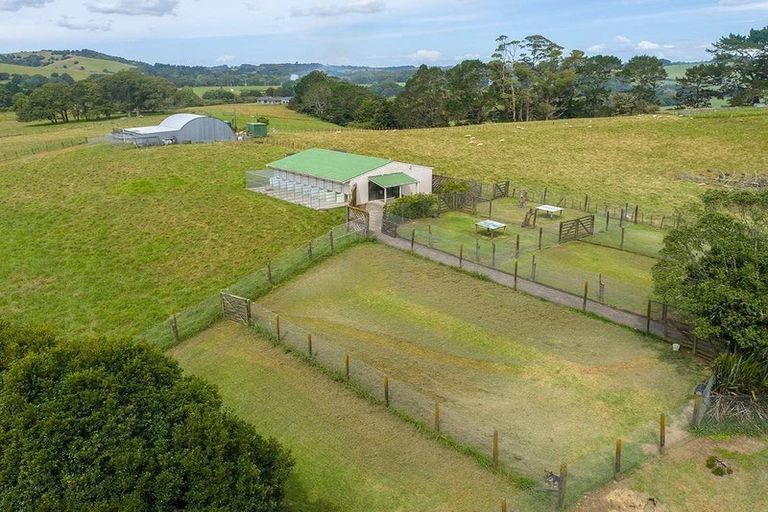 Photo of property in 88 Rapson Road, Kaukapakapa, 0871
