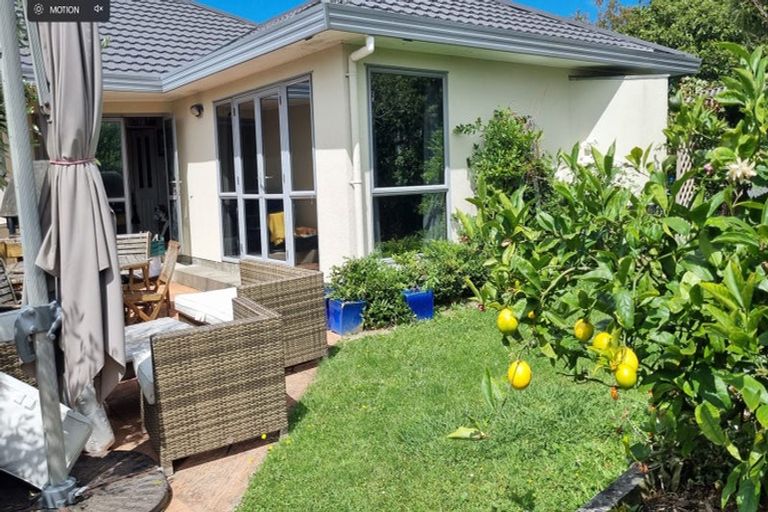 Photo of property in 10 Mariners Way, Whitby, Porirua, 5024