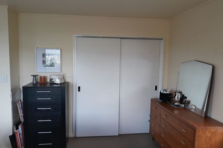 Photo of property in 7a Countess Close, Maupuia, Wellington, 6022