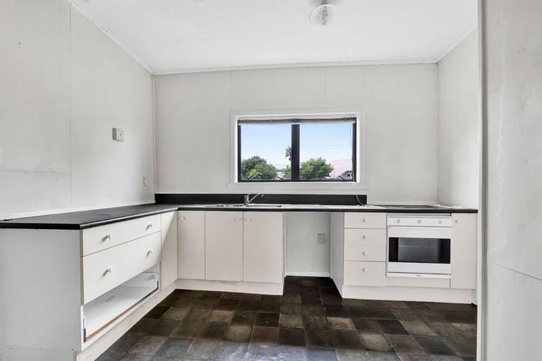 Photo of property in 117 Weraroa Road, Waverley, 4510