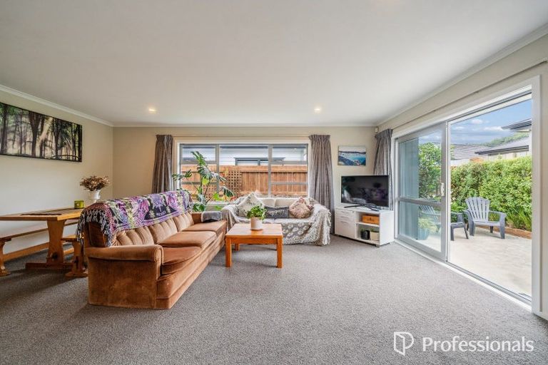 Photo of property in 98 Farmer Crescent, Taita, Lower Hutt, 5011