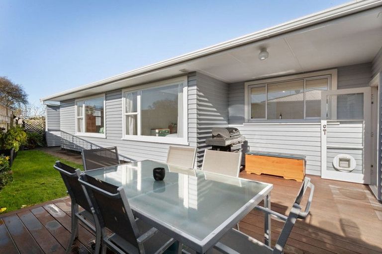Photo of property in 12 Carisbrooke Street, Katikati, 3129