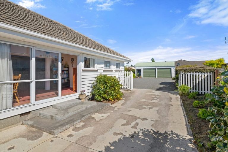 Photo of property in 861 Main North Road, Belfast, Christchurch, 8051