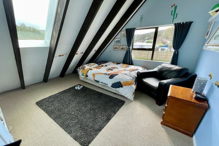 Photo of property in 53 Parkway, Wainuiomata, Lower Hutt, 5014