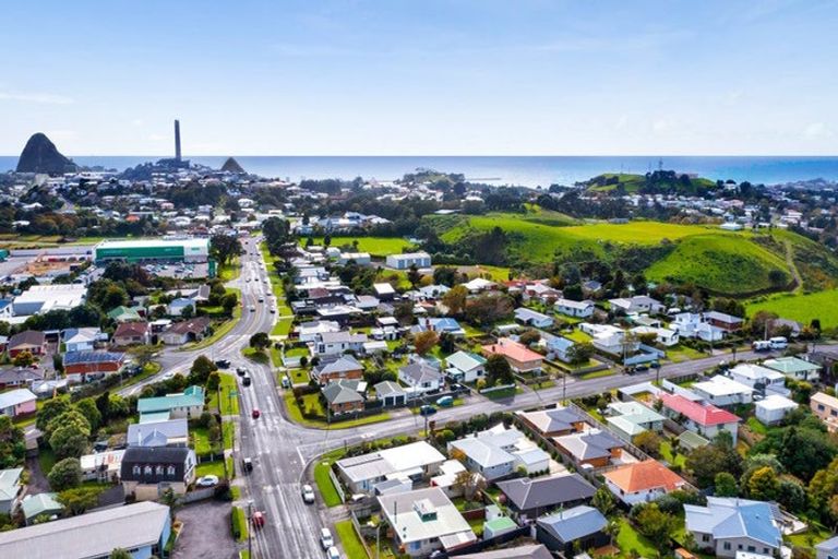 Photo of property in 237 Omata Road, Spotswood, New Plymouth, 4310