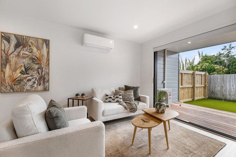 Photo of property in 4/21 Divich Avenue, Te Atatu South, Auckland, 0610