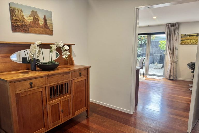 Photo of property in 55 Springfield Road, St Albans, Christchurch, 8014