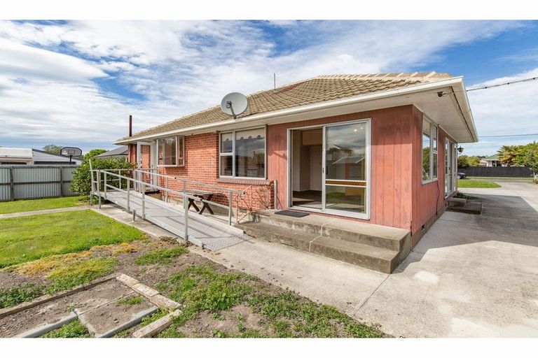 Photo of property in 19 Bourne Crescent, Papanui, Christchurch, 8053