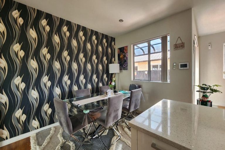 Photo of property in 2 Wellfield Drive, Papakura, 2110