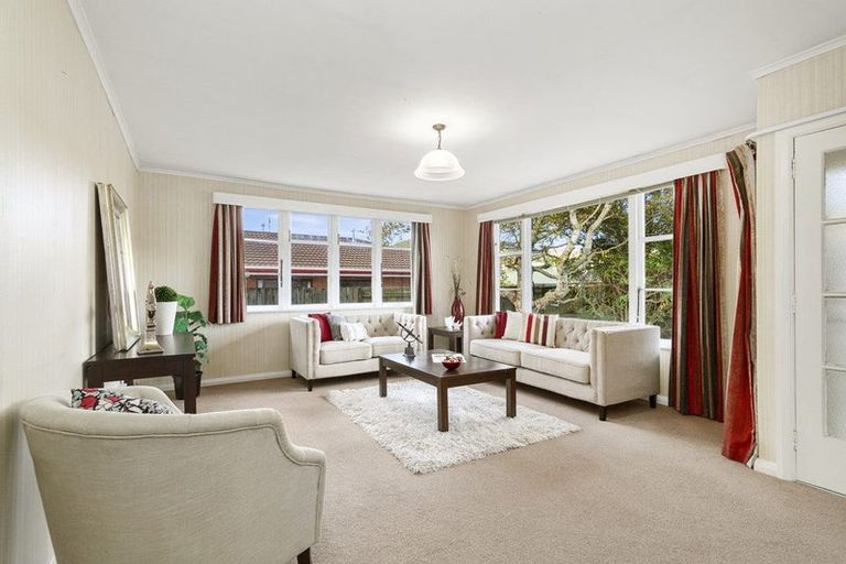 Photo of property in 83 Oxford Street, Tawa, Wellington, 5028