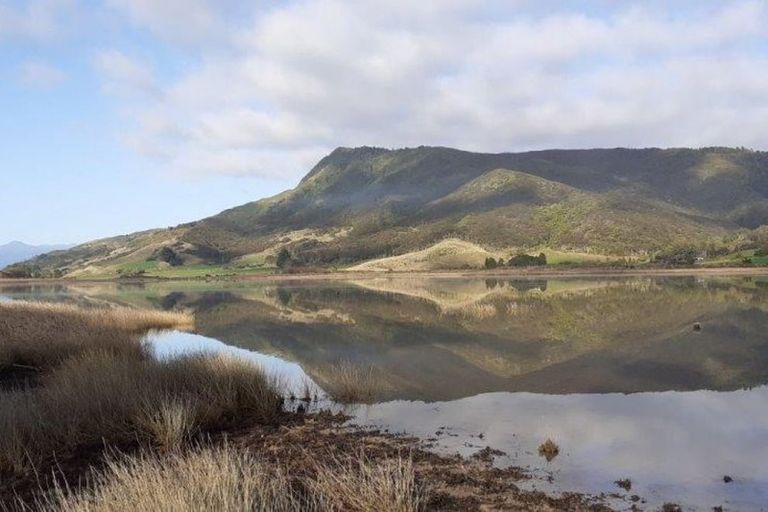 Photo of property in 21 Pakawau-bush Road, Pakawau, Collingwood, 7073