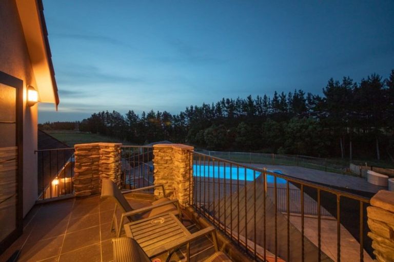 Photo of property in 51 Tutakarae Road, Kelvin Grove, Palmerston North, 4470