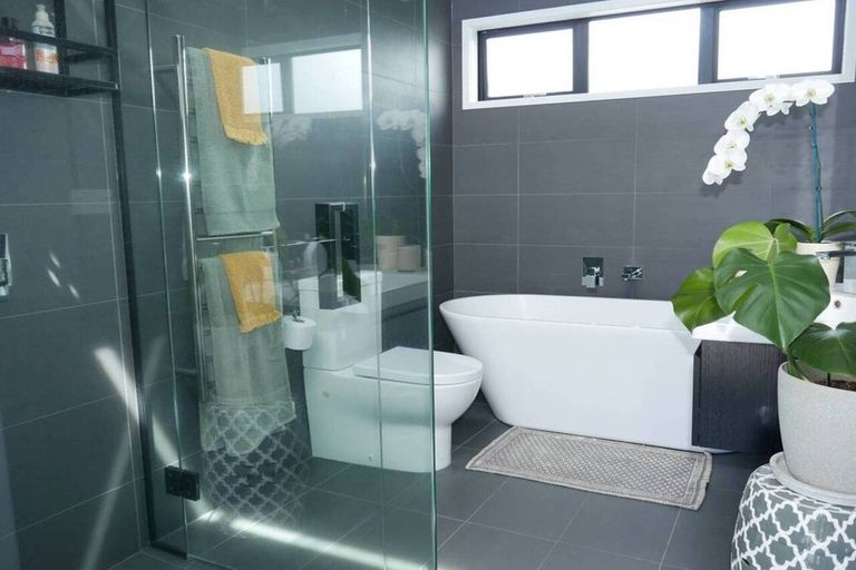 Photo of property in 1 Rostrevor Place, Mairehau, Christchurch, 8052