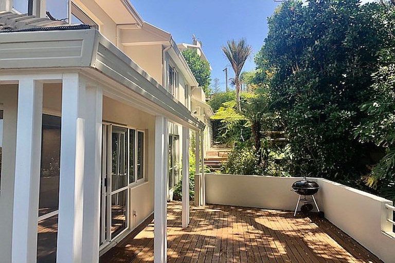 Photo of property in 2/13 Prospect Terrace, Milford, Auckland, 0620