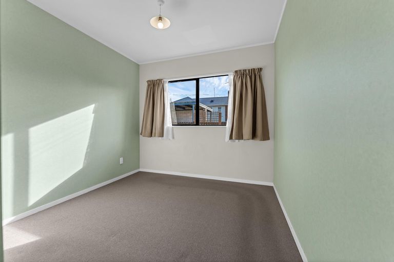Photo of property in 9b Boundary Road, Opaheke, Papakura, 2113