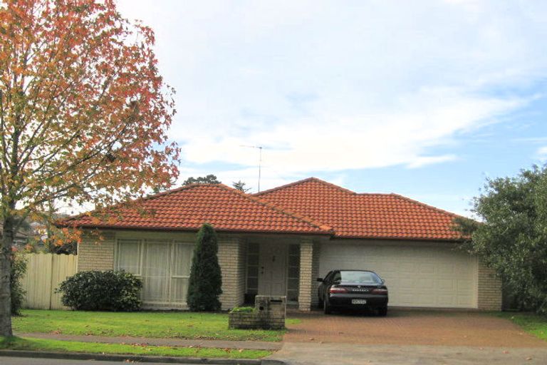 Photo of property in 268 Cascades Road, Botany Downs, Auckland, 2010