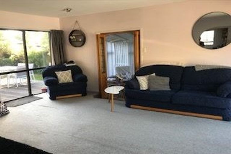 Photo of property in 93 Royal Park Drive, Parklands, Christchurch, 8083
