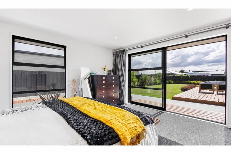 Photo of property in 21 Awa Place, Rangiora, 7400