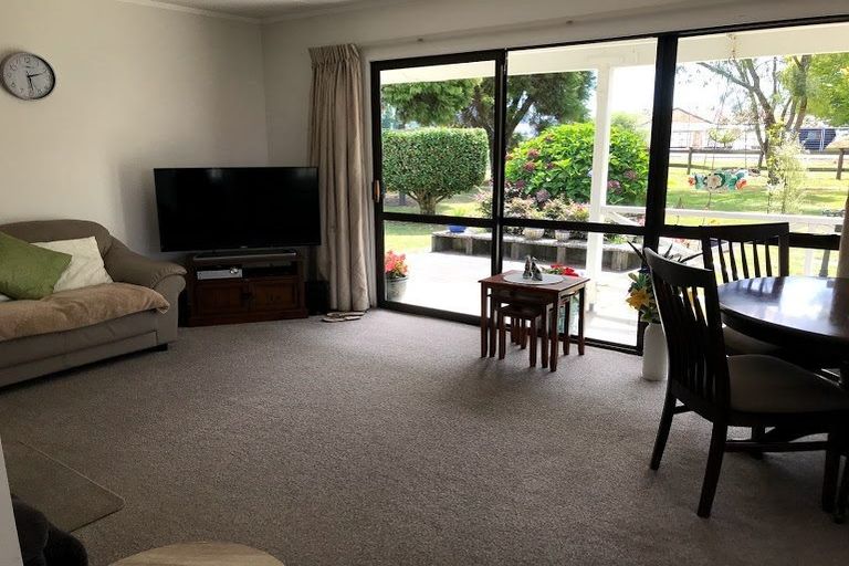 Photo of property in 2 Kingfisher Way, Te Kowhai, Hamilton, 3288