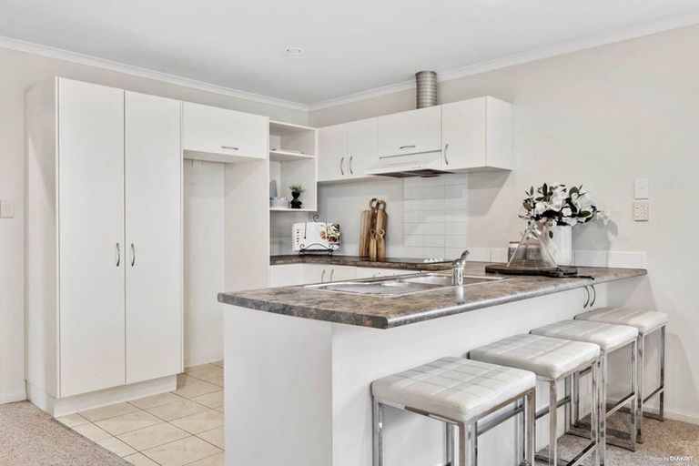 Photo of property in 14 Les Marston Place, Pukekohe, 2120