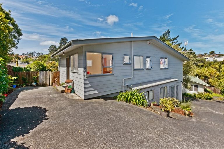 Photo of property in 2/19 Erica Road, Sunnynook, Auckland, 0620