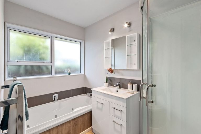 Photo of property in 22 Skerten Avenue, Hornby, Christchurch, 8042