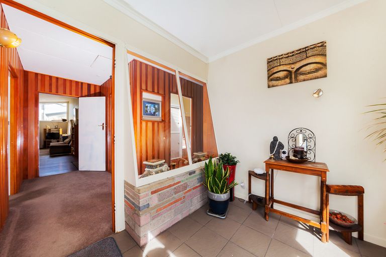 Photo of property in 2a Woodvale Road, Glen Eden, Auckland, 0602