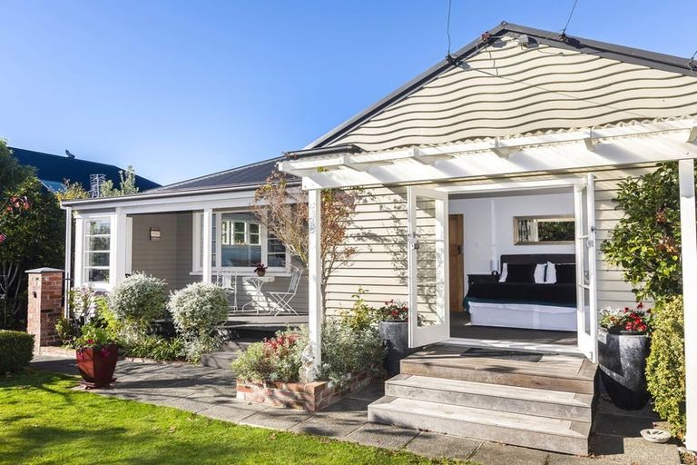 Photo of property in 188 Weston Road, St Albans, Christchurch, 8052