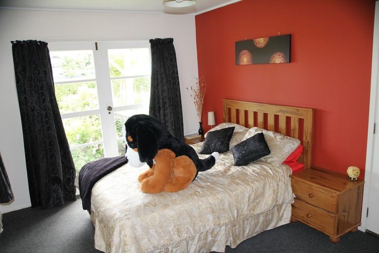 Photo of property in 13 Brougham Street, Westport, 7825