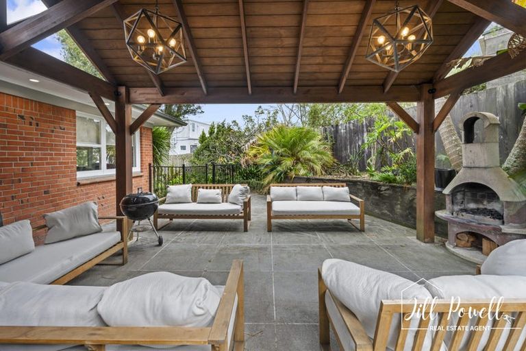 Photo of property in 2 Bickerstaffe Road, Maungaturoto, 0520