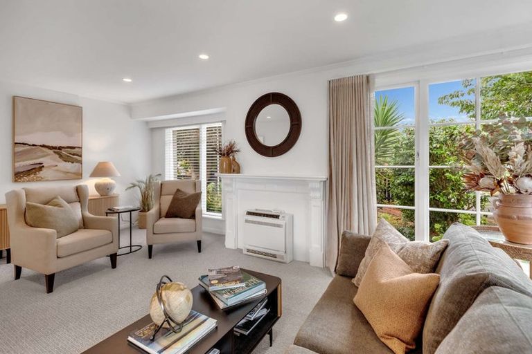 Photo of property in 6 Trent Avenue, Hokowhitu, Palmerston North, 4410