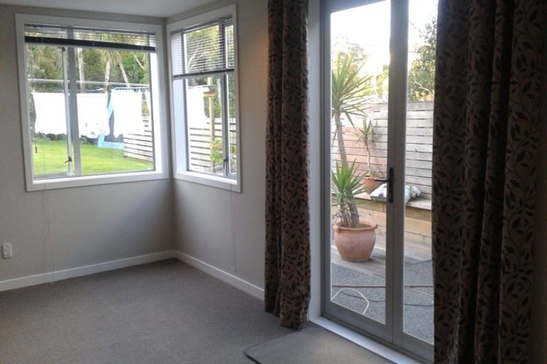 Photo of property in 123 Normandale Road, Normandale, Lower Hutt, 5010