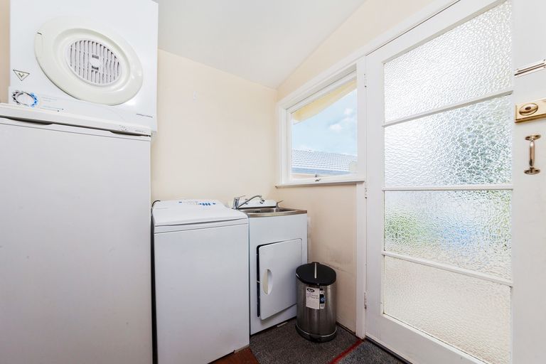Photo of property in 2a Woodvale Road, Glen Eden, Auckland, 0602