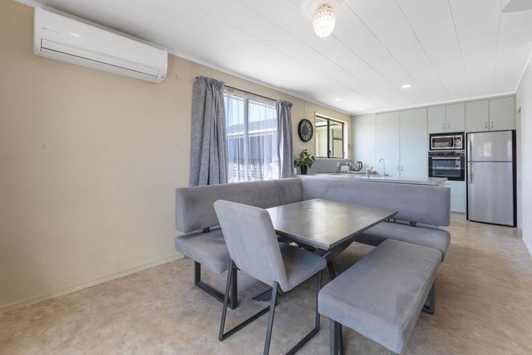 Photo of property in 48 Chaucer Street, Leamington, Cambridge, 3432