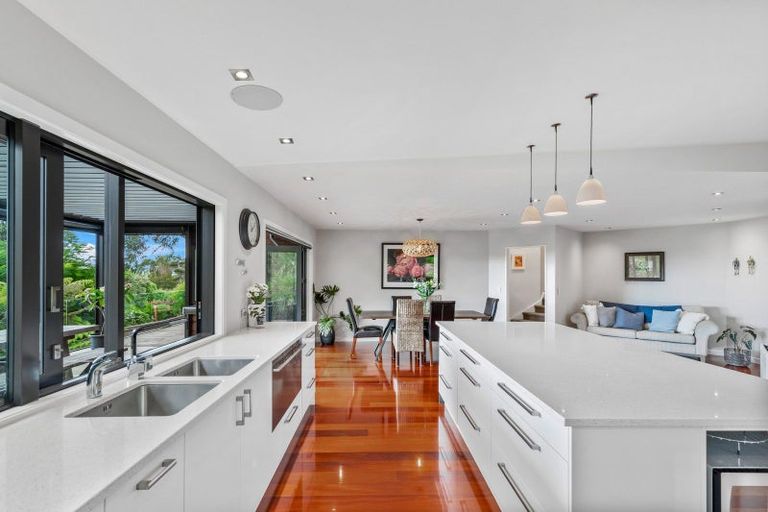 Photo of property in 433 East Coast Road, Mairangi Bay, Auckland, 0630