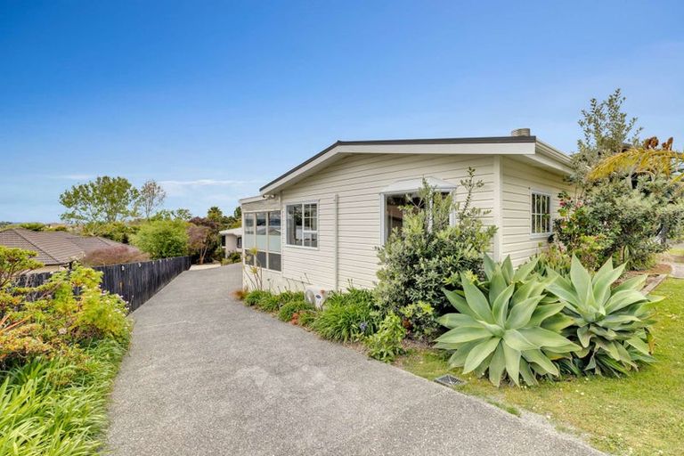 Photo of property in 36 Tiri Road, Manly, Whangaparaoa, 0930