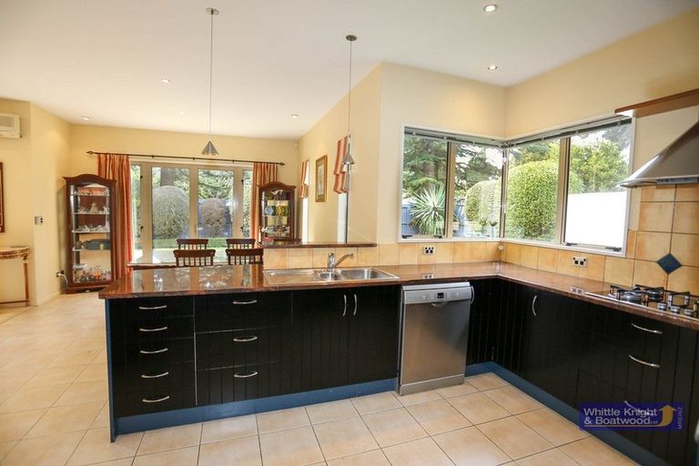 Photo of property in 6 Hogarth Lane, Burnside, Christchurch, 8053