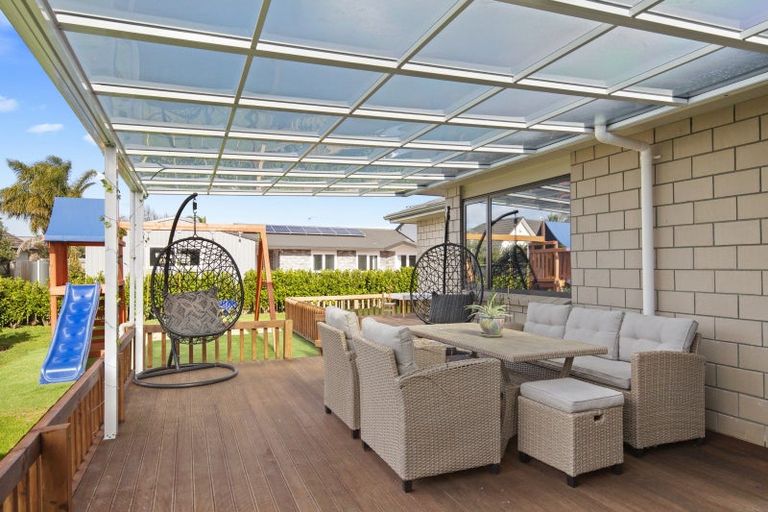 Photo of property in 13 Lieshout Way, Pukekohe, 2120